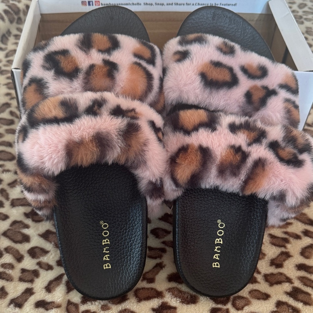 BAMBOO Women's Pink Leopard Faux Fur Slippers